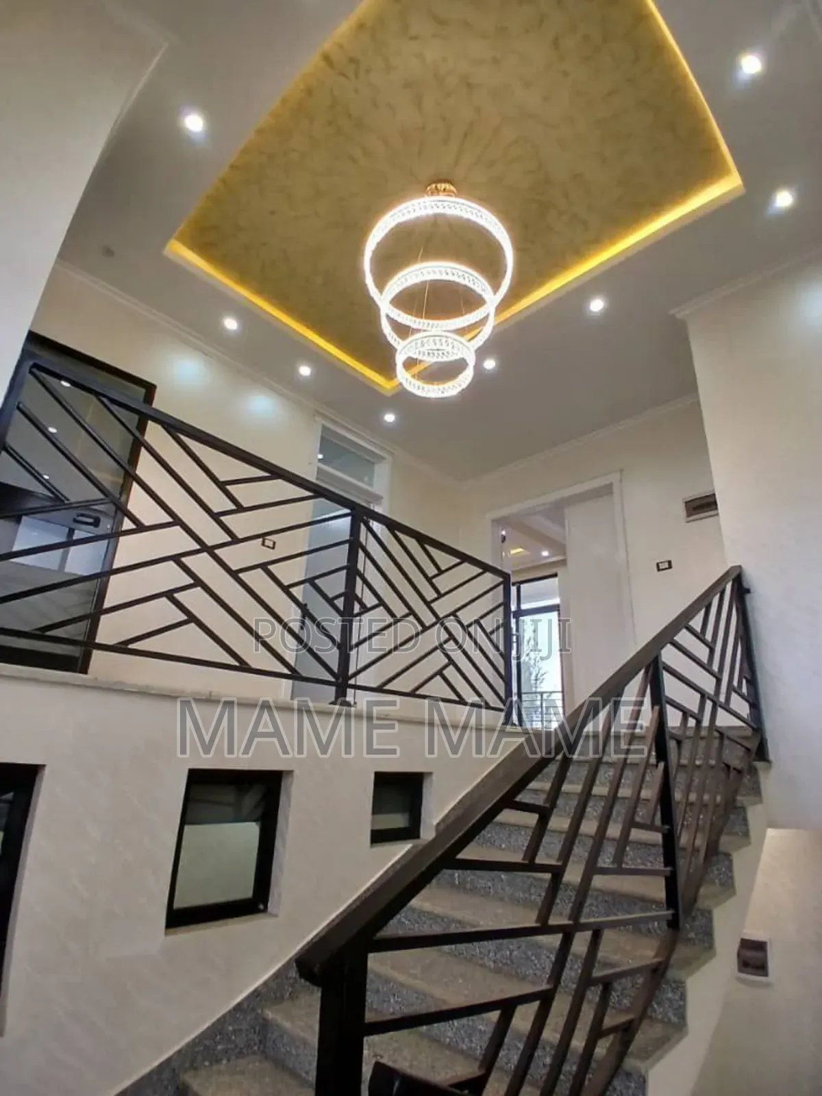 7bdrm House in Addis Abeba, Bole for sale