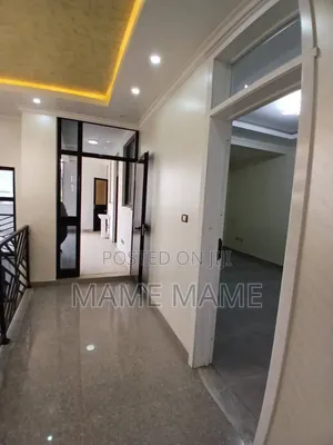 7bdrm House in Addis Abeba, Bole for sale