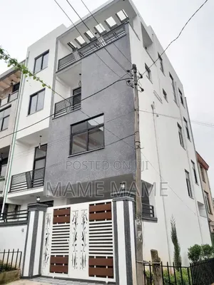 5bdrm House in Addis Abeba, Bole for sale