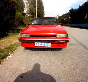 Toyota Corolla II 1987 Red