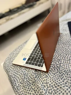 New Laptop HP EliteBook 840 G8 16GB Intel Core I5 SSD 512GB