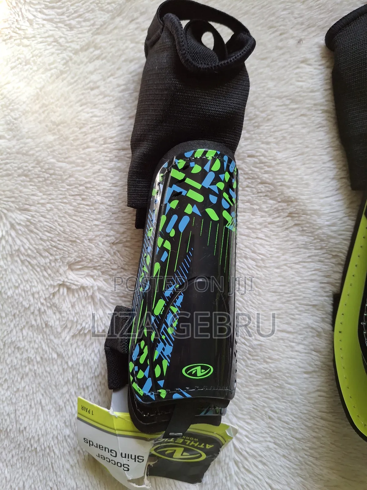Shin Soccer Guards. S,M. 1800br