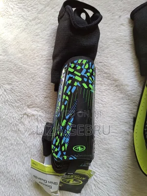Shin Soccer Guards. S,M. 1800br