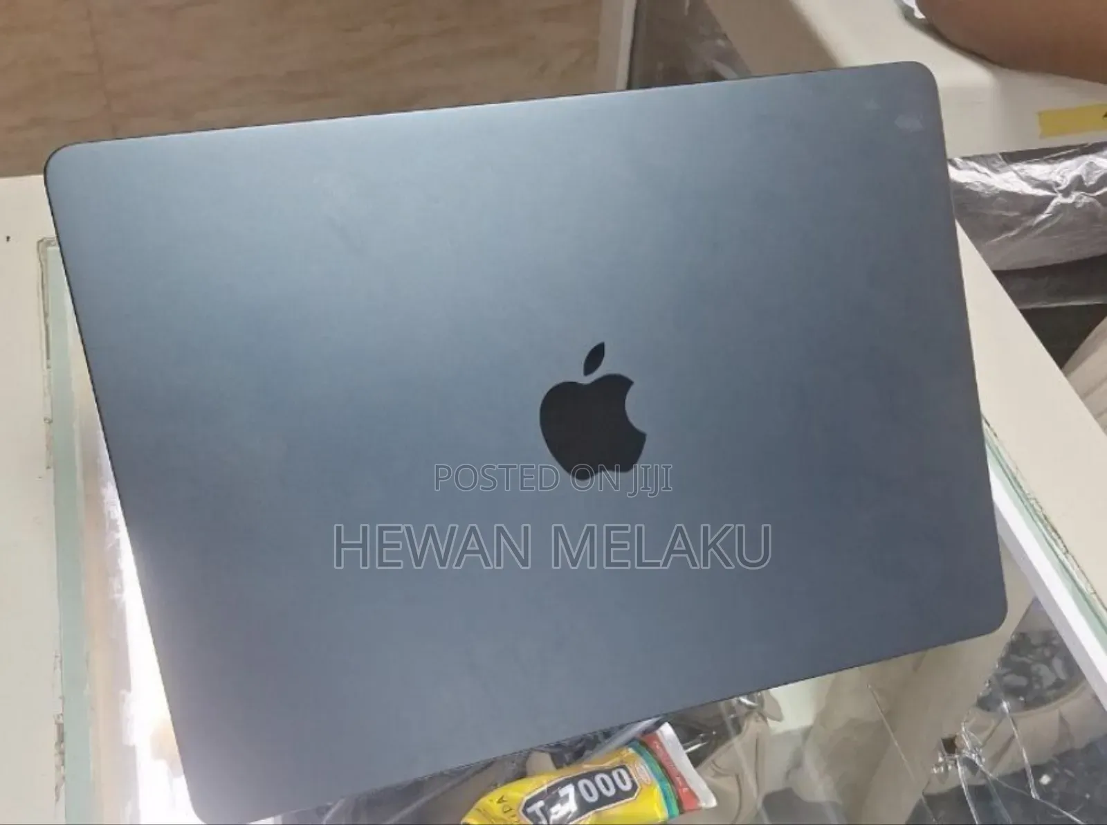 New Laptop Apple MacBook Air 2025 M4 13-Inch 16GB Apple M4 SSD 256GB