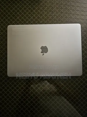 Laptop Apple MacBook 2020 16GB Intel Core I7 SSD 500GB