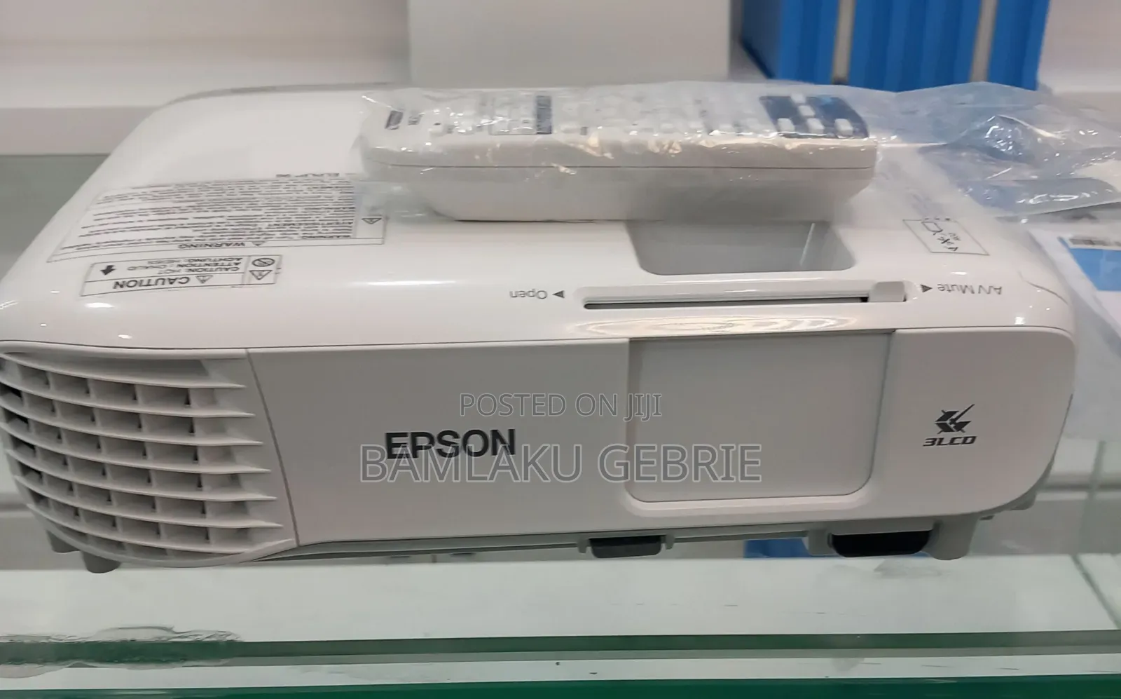 Brand New Epson Projector With Manual Model Eb-X39