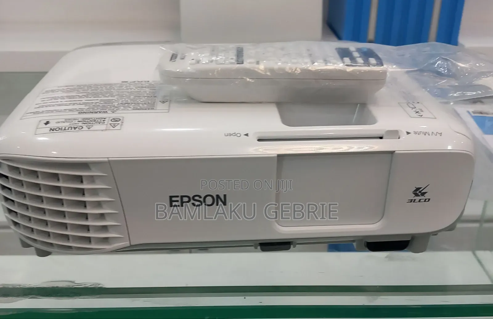 Brand New Epson Projector With Manual Model Eb-X39
