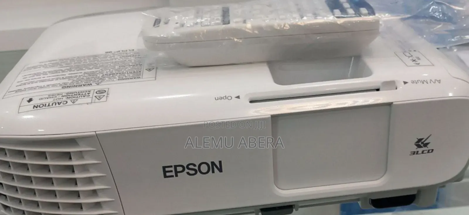 Brand New Epson Projector With Manual Model Name: Eb-X39 Hardware