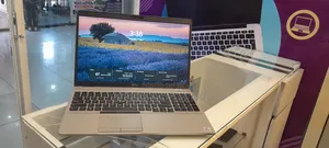 New Laptop Dell Precision 5540 16GB Intel Core I5 SSD 256GB