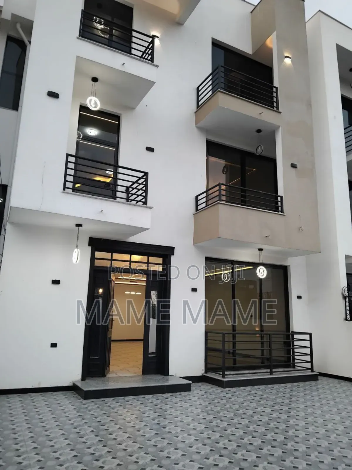 10bdrm House in Addis Abeba, Bole for sale