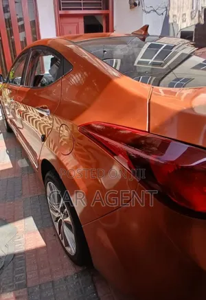 Hyundai Avante 2015 Brown