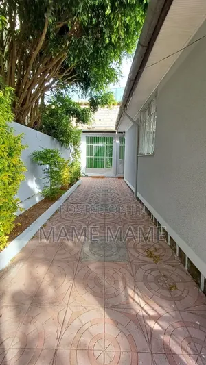 4bdrm Villa in Addis Abeba, Bole for sale