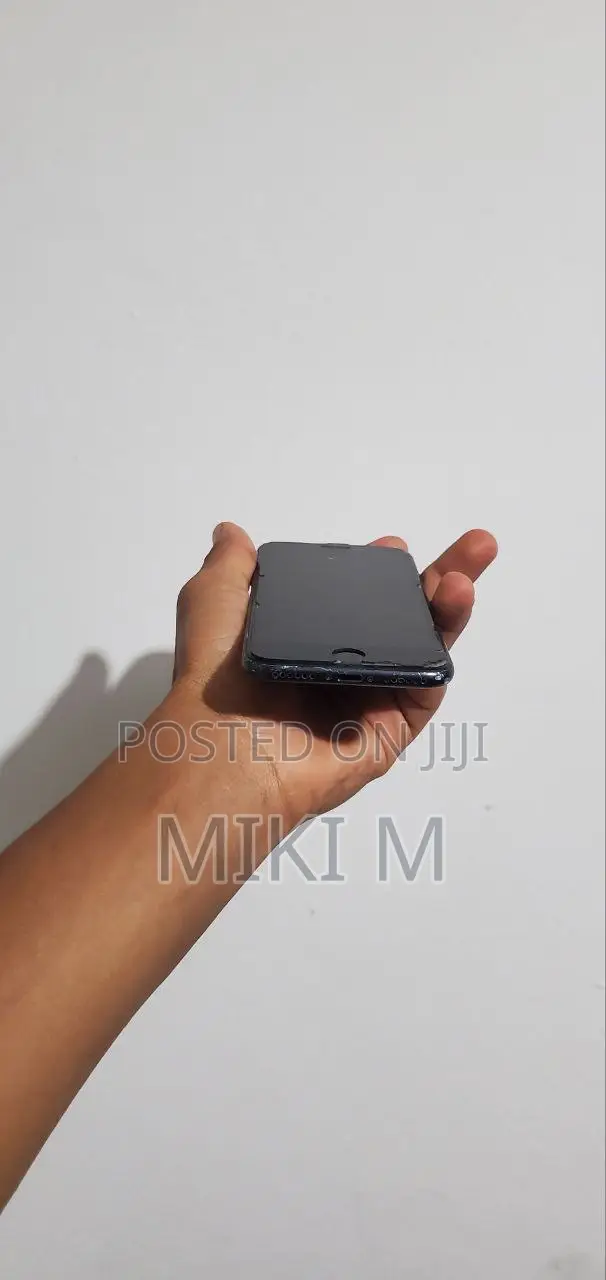 Apple iPhone 7 32 GB Gray