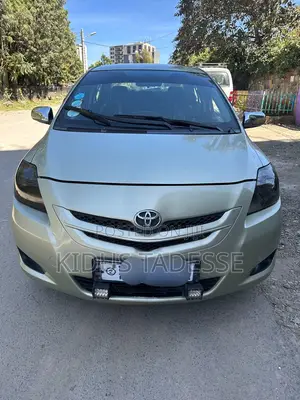 Toyota Yaris 2007 Gold