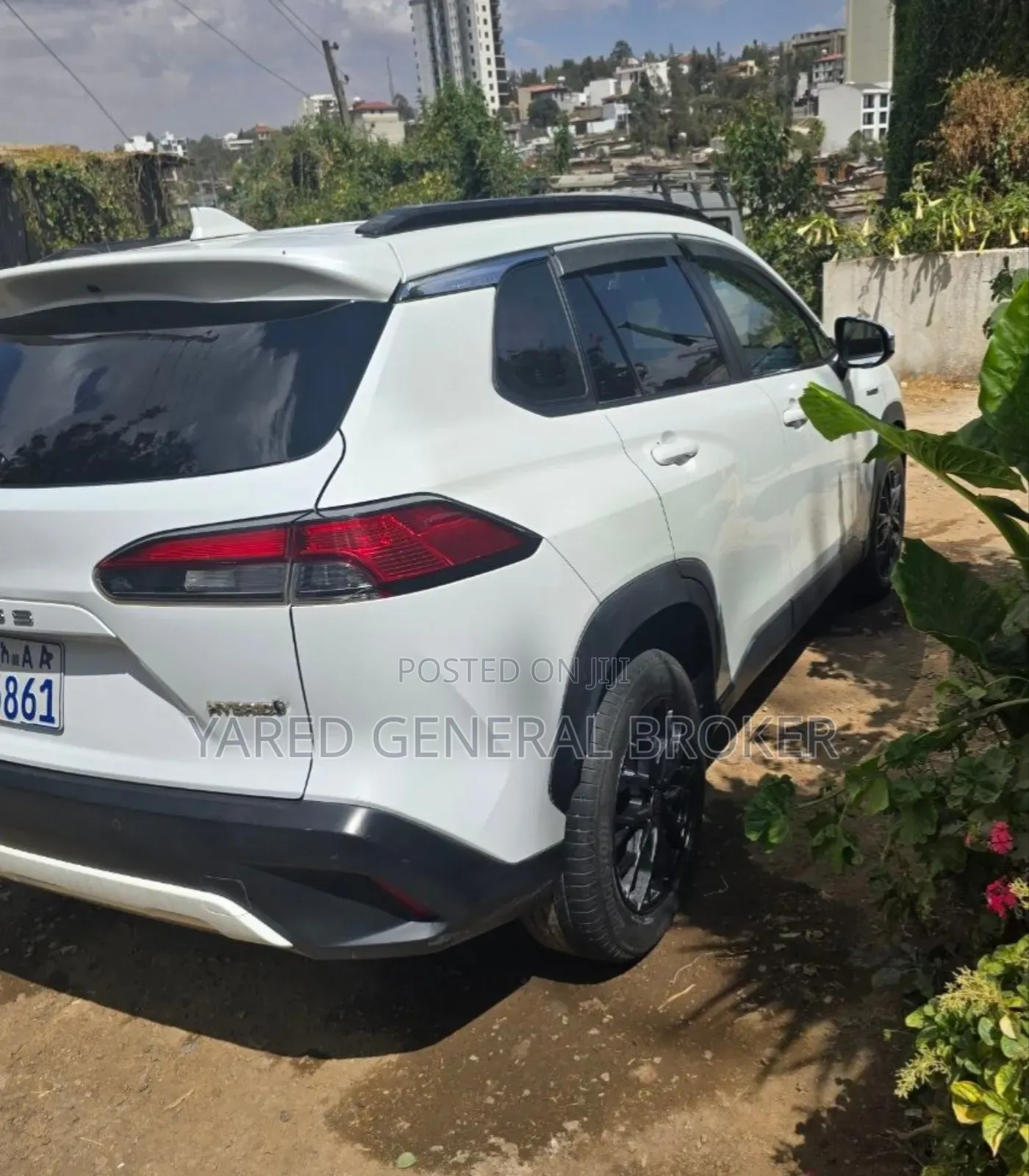 Toyota Corolla Cross Hybrid 2023 White