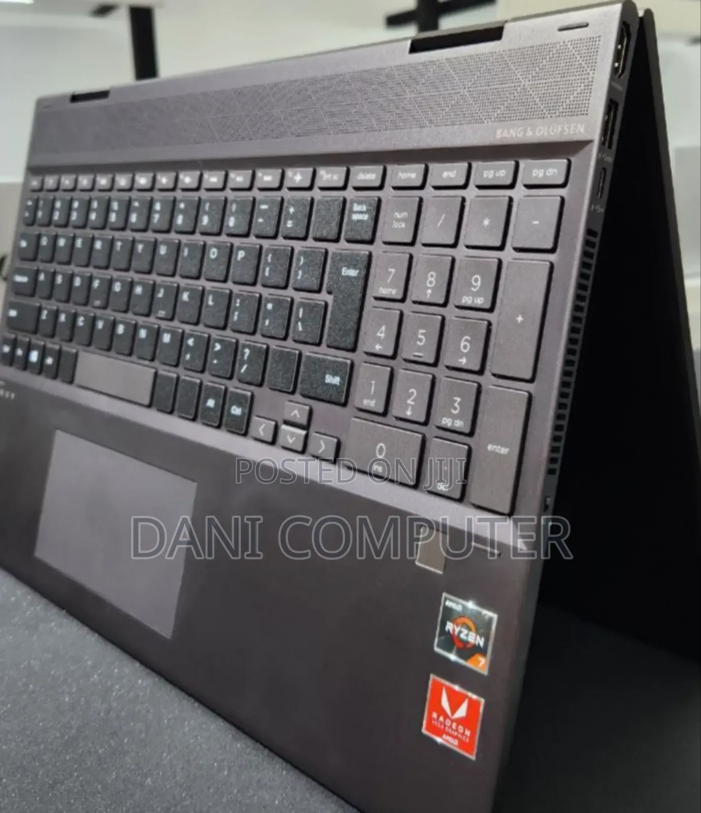 New Laptop HP Envy X360 8GB AMD Ryzen 7 SSD 256GB