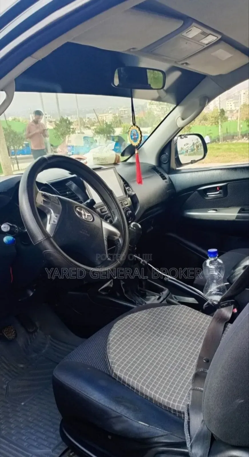 Toyota Hilux 2014 Gray