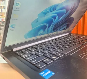 New Laptop Asus VivoBook 15 X505BA 8GB Intel Core I3 SSD 128GB