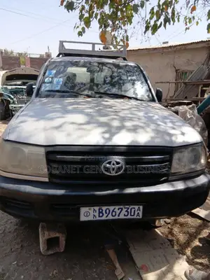 Toyota Land Cruiser 2000 Silver