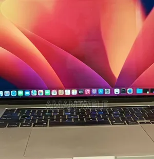 New Laptop Apple MacBook Pro 2019 16GB Intel Core I7 SSD 512GB