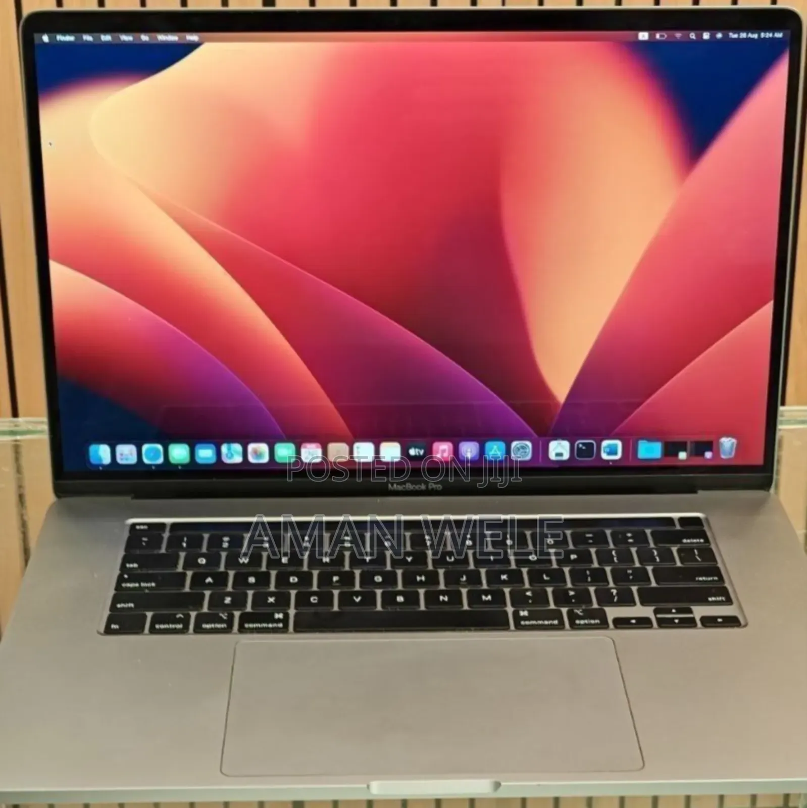 New Laptop Apple MacBook Pro 2019 16GB Intel Core I7 SSD 512GB