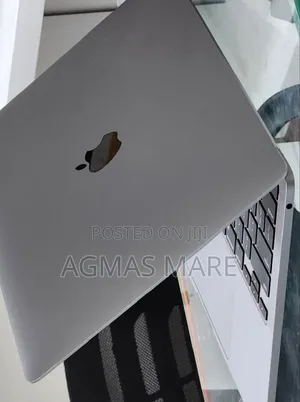 New Laptop Apple MacBook Pro 2022 M2 8GB Apple M2 SSD 256GB