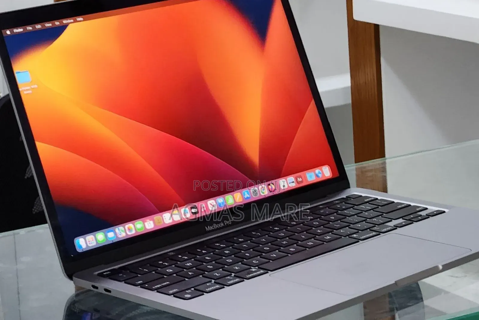 New Laptop Apple MacBook Pro 2022 M2 8GB Apple M2 SSD 256GB