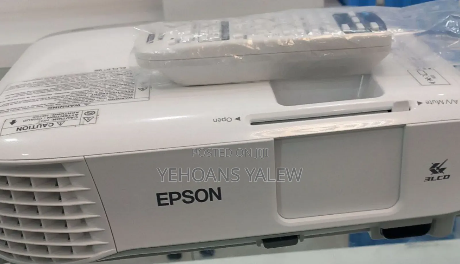 Brand New Epson Projector With Manual Model Name: Eb-X39 Hardware