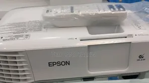 Brand New Epson Projector With Manual Model Name: Eb-X39 Hardware