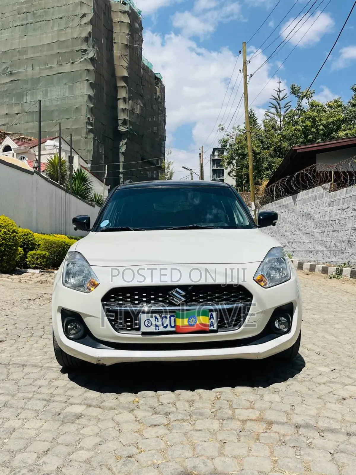 Suzuki Swift 2022 White