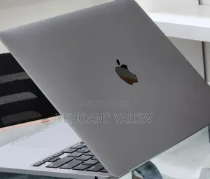 New Laptop Apple MacBook Pro 2022 M2 8GB Apple M2 SSD 256GB