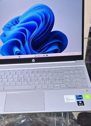 New Laptop HP 16GB Intel Core i5 SSD 512GB