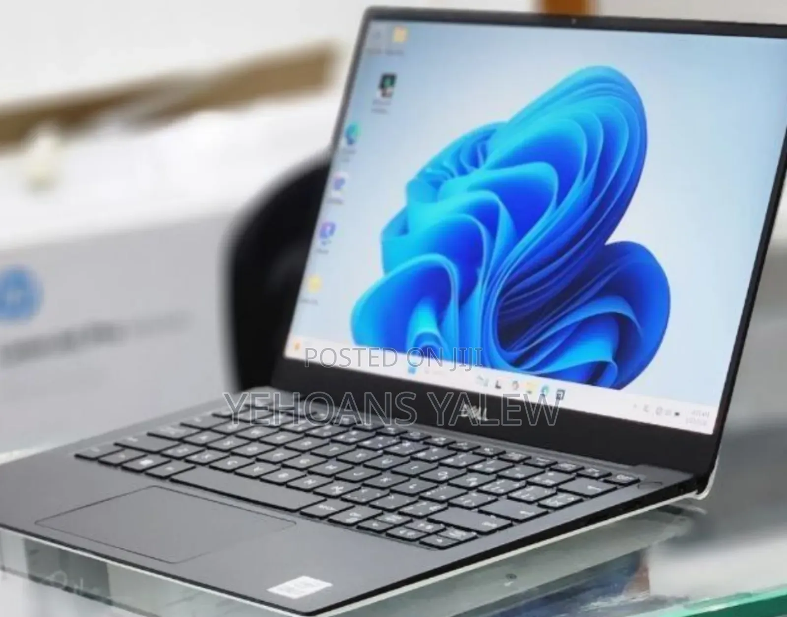 New Laptop Dell XPS 13 9315 8GB Intel Core I7 SSD 512GB