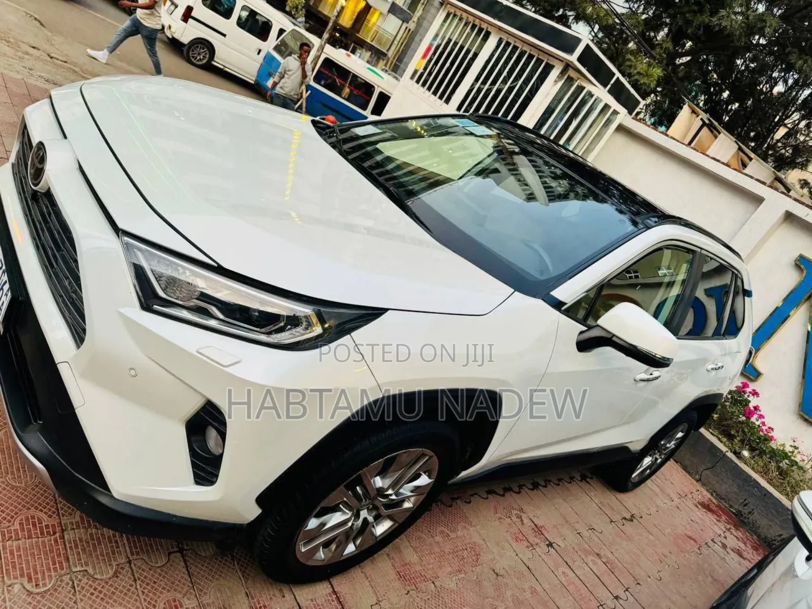 Toyota RAV4 2020 White