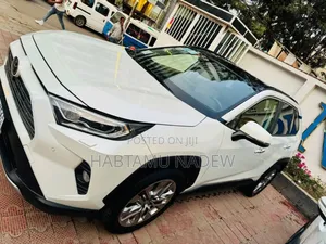 Toyota RAV4 2020 White