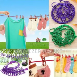 Elastic Laundry Rope With 12 Clothespins