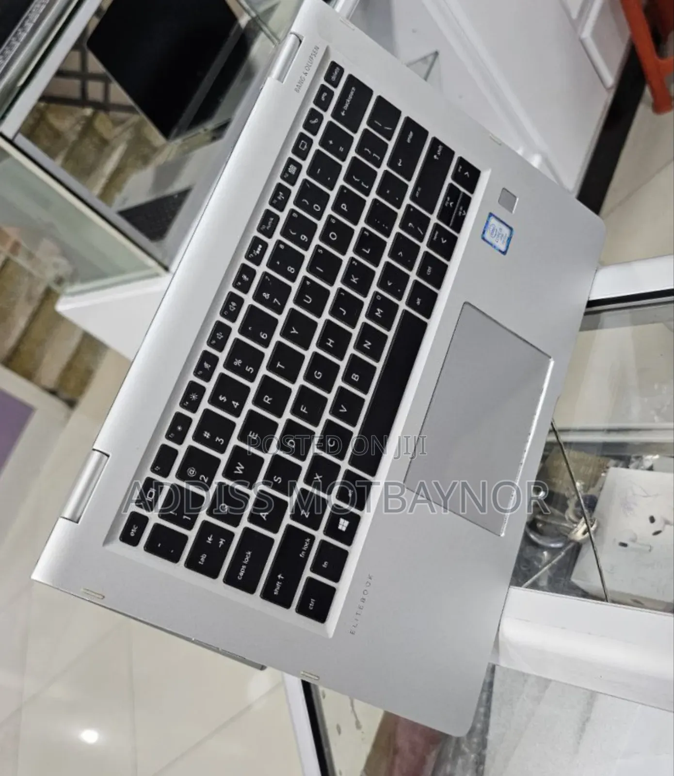 New Laptop HP X360 310 G2 8GB Intel Core I5 SSD 256GB