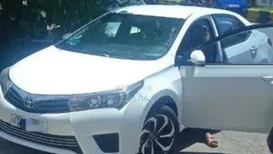 Toyota Corolla 2017 Ivory