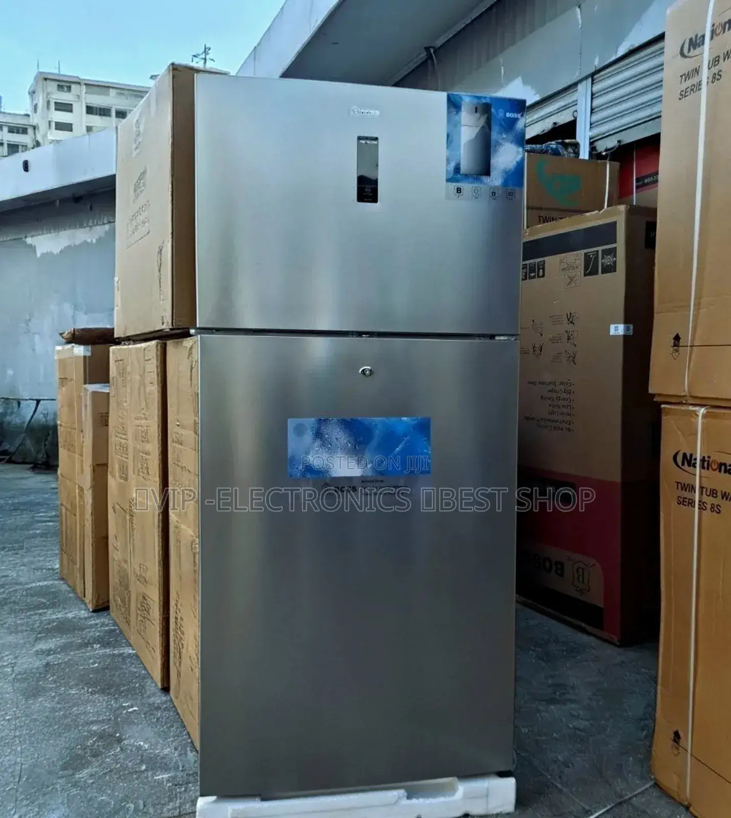 Boss Refrigerator 700 Fan System Extra Large Storage Powerful Fridge
