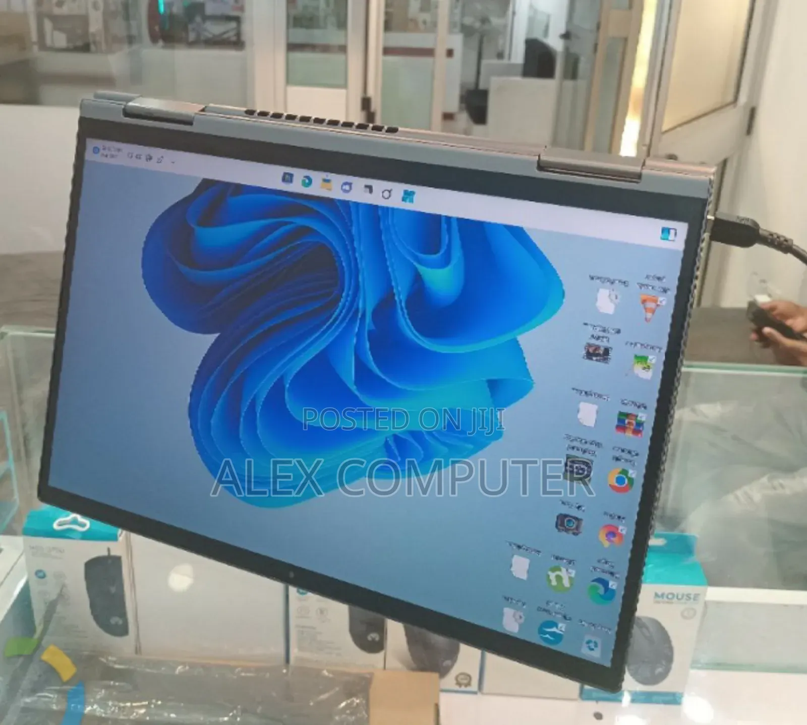 New Laptop Lenovo Thinkpad X1 Yoga 16GB Intel Core I7 SSD 512GB