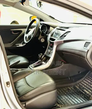 Hyundai Avante 2015 Silver