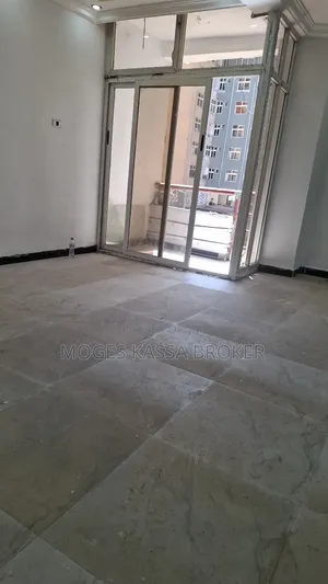 3bdrm Condo in አያት 40/60 መኖርያ ቤት, Yeka for sale