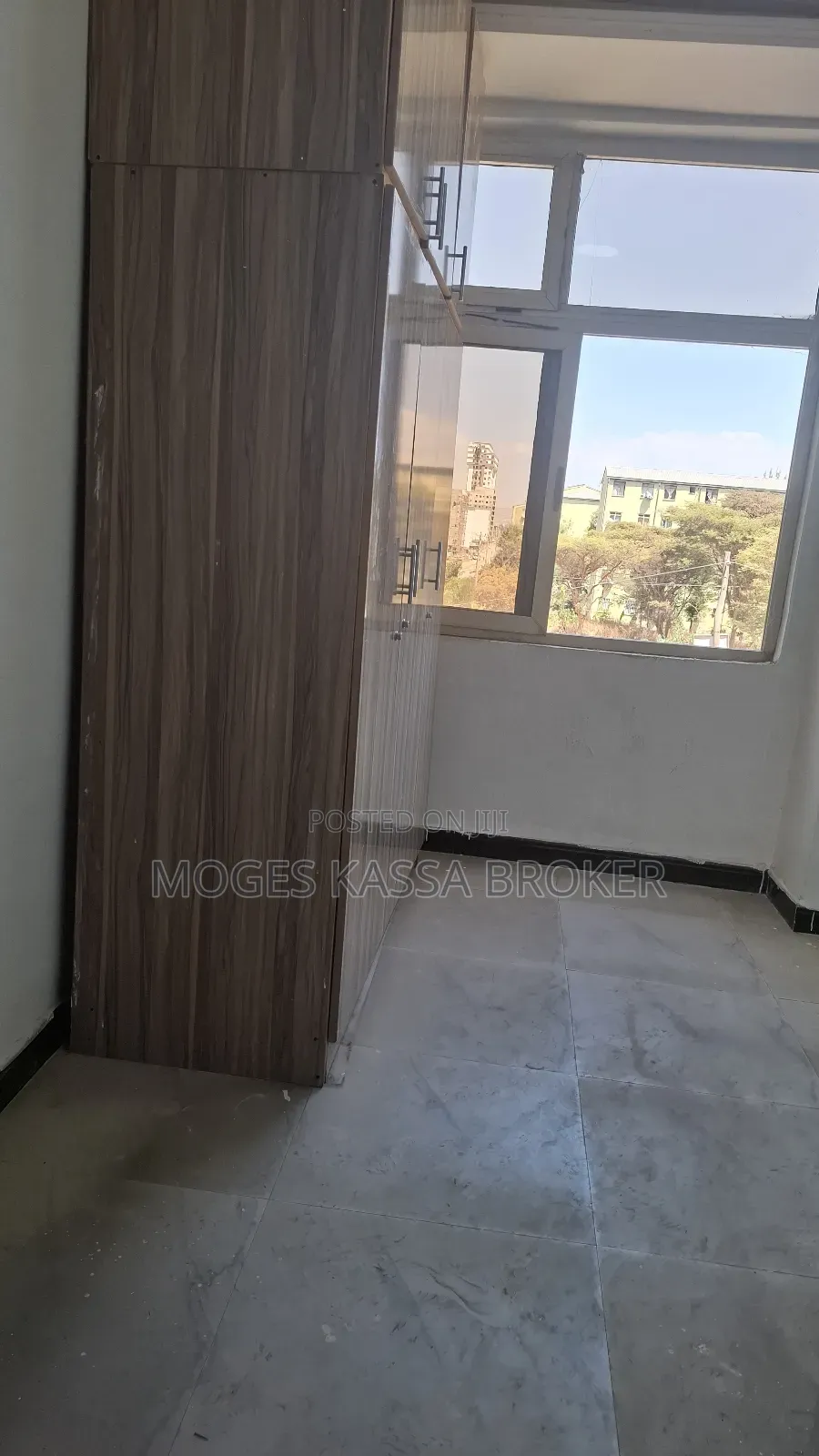 3bdrm Condo in አያት 40/60 መኖርያ ቤት, Yeka for sale