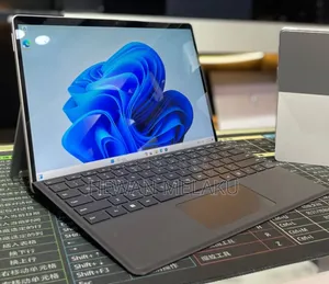 New Laptop Microsoft Surface Pro 8 16GB Intel Core I7 SSD 256GB