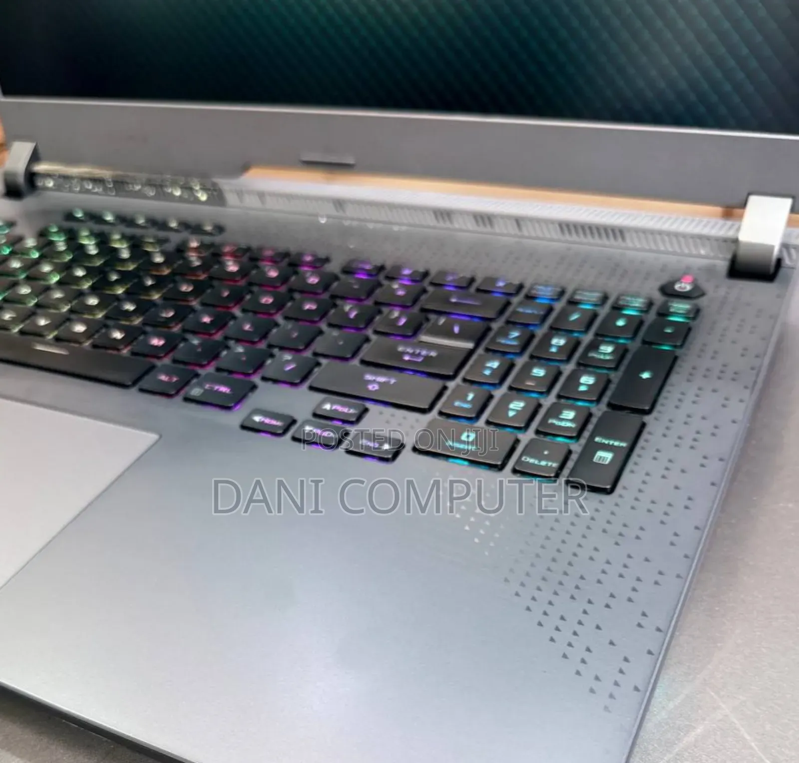 New Laptop Asus ROG Strix G17 16GB AMD Ryzen 9 SSD 1T