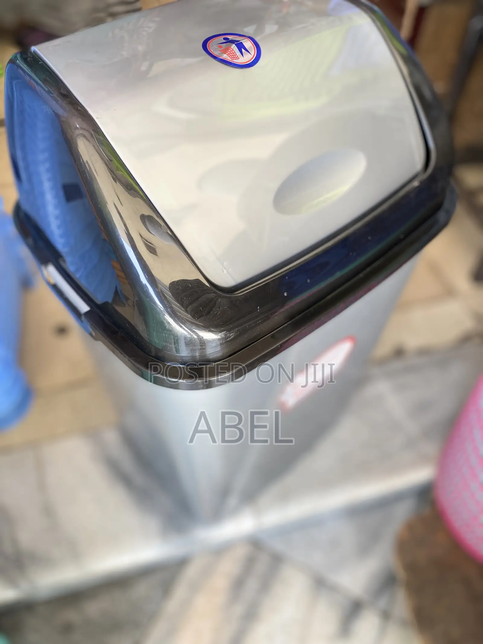 35liter Swing Dust Bin Keep Your Space Clean