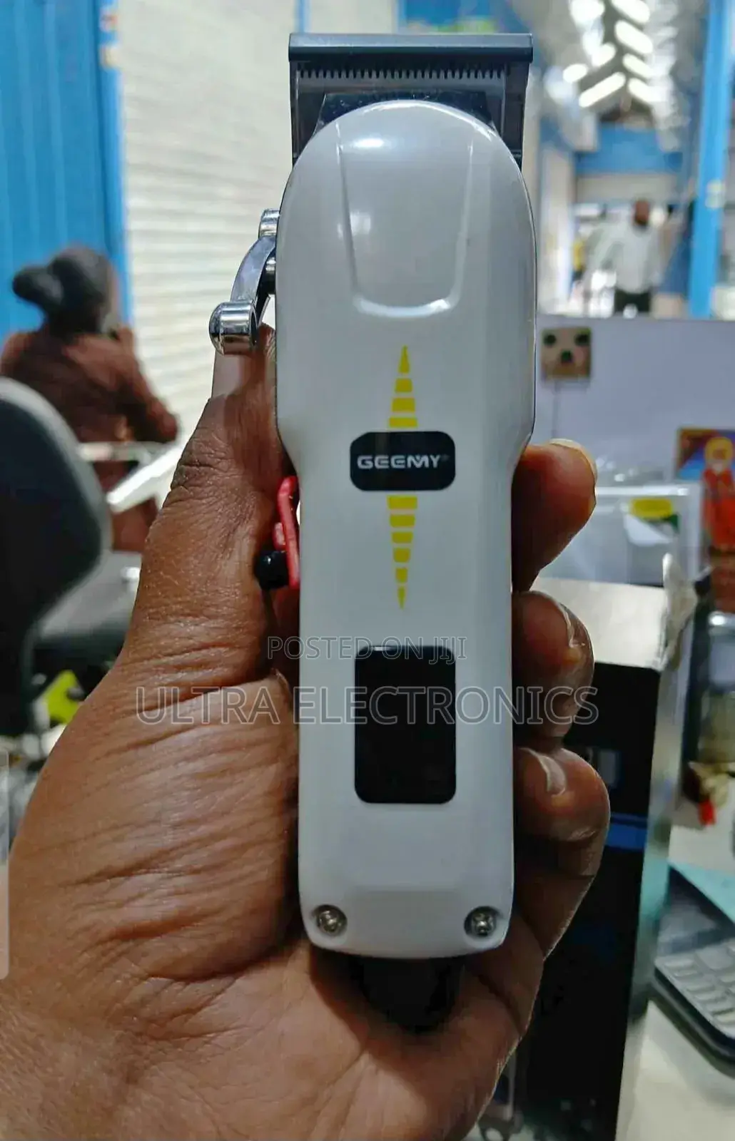 የቅርፅ ማሽን Geemy Gm-6008 Professional Rechargeable Hair Clipper.