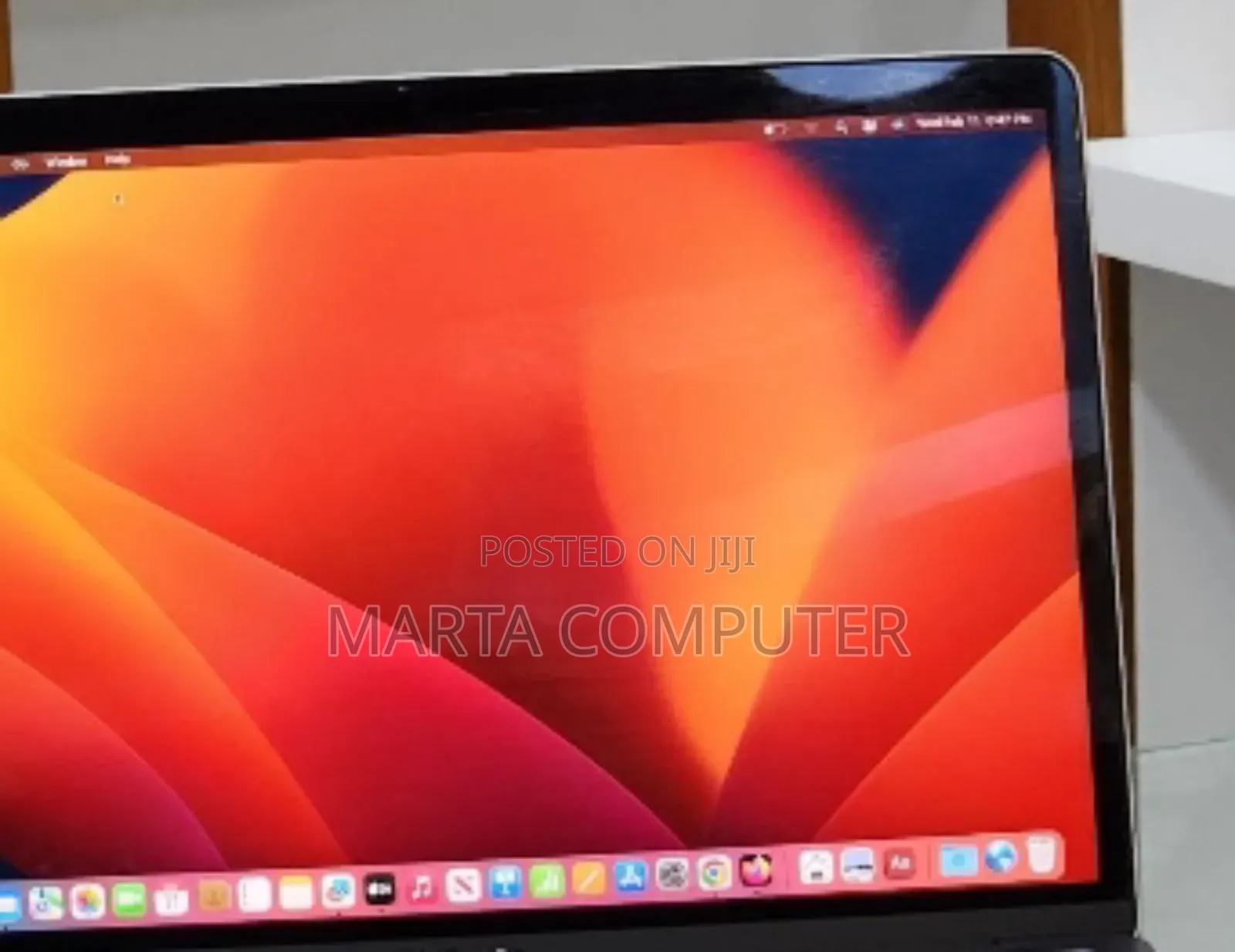 New Laptop Apple MacBook Pro 2022 M2 8GB Apple M2 SSD 256GB