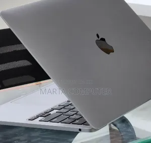 New Laptop Apple MacBook Pro 2022 M2 8GB Apple M2 SSD 256GB