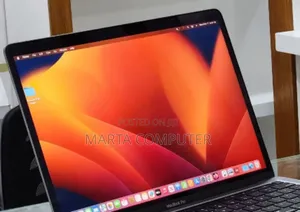 New Laptop Apple MacBook Pro 2022 M2 8GB Apple M2 SSD 256GB
